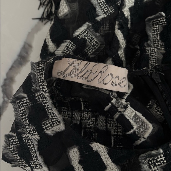 Lela Rose Black and White Patterned Top - Picture 5 of 5